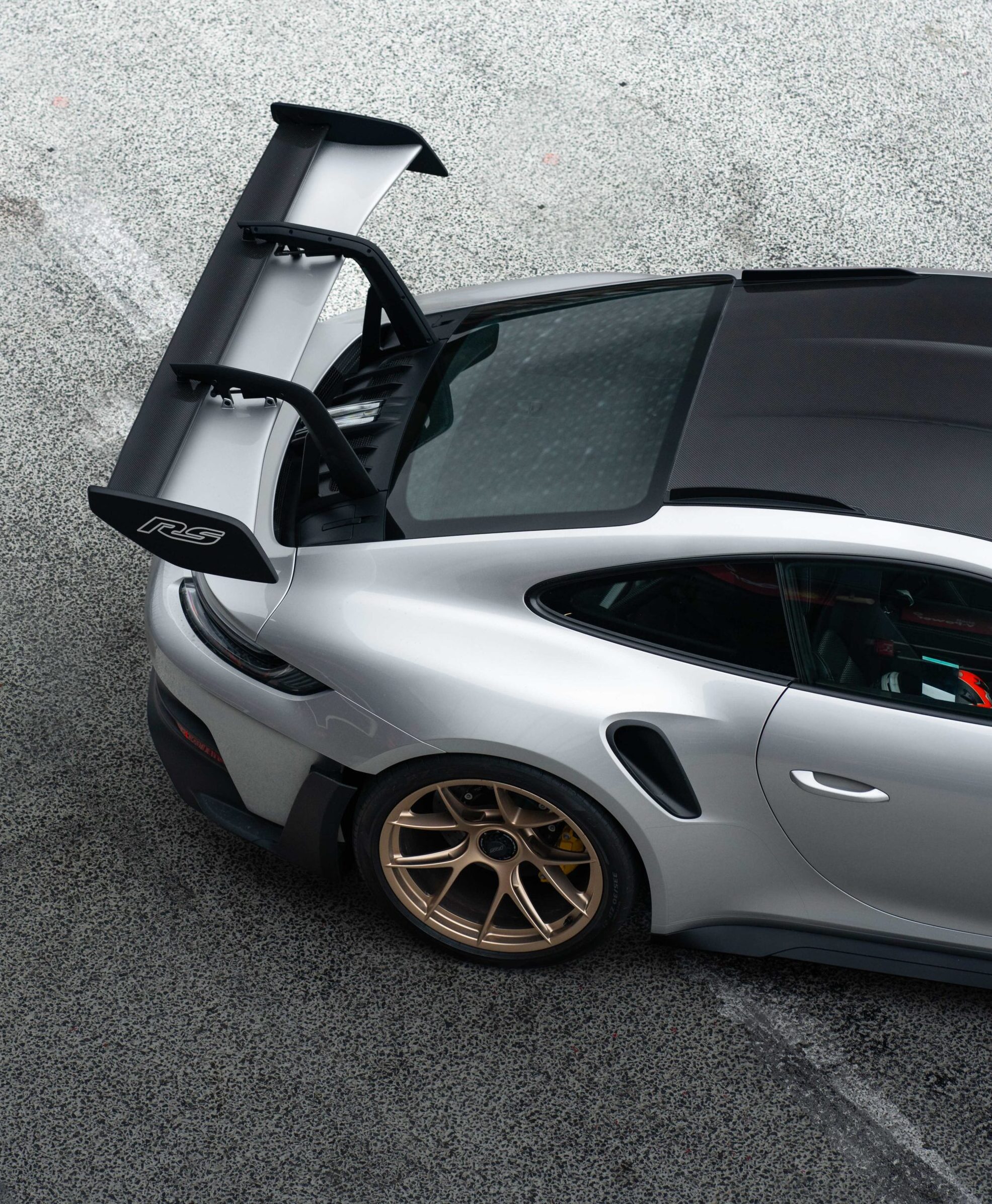 Link naar automotive / auto portfolio Welkom op mijn website. Ik ben Joeri Verhagen, Motorsport & Automotive Fotograaf. Klik hier om naar de automotive fotografie portfolio te gaan. Vind je mijn werk leuk? Boek nu jouw professionele fotograaf voor motorsport trackdagen, pitlane, creative automotive shoots, autoverkoop, evenementen en meer.